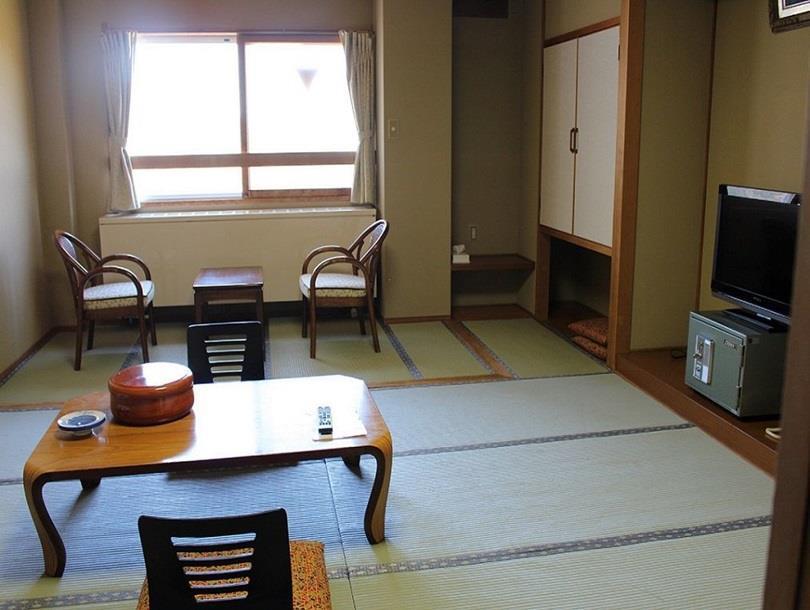 Hotel Iwasuge Yamanouchi  Buitenkant foto